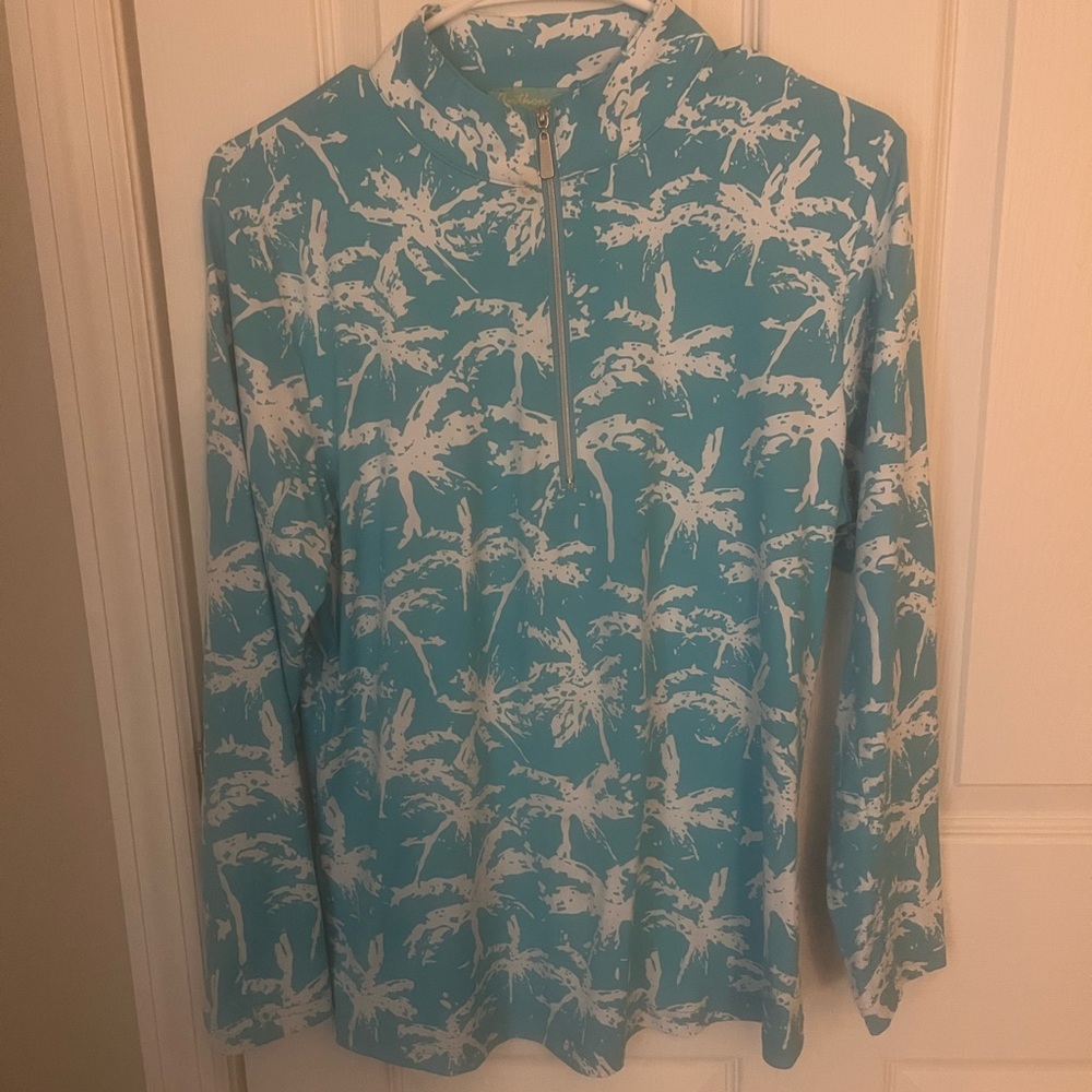 Women's Blue and White Patterned Top